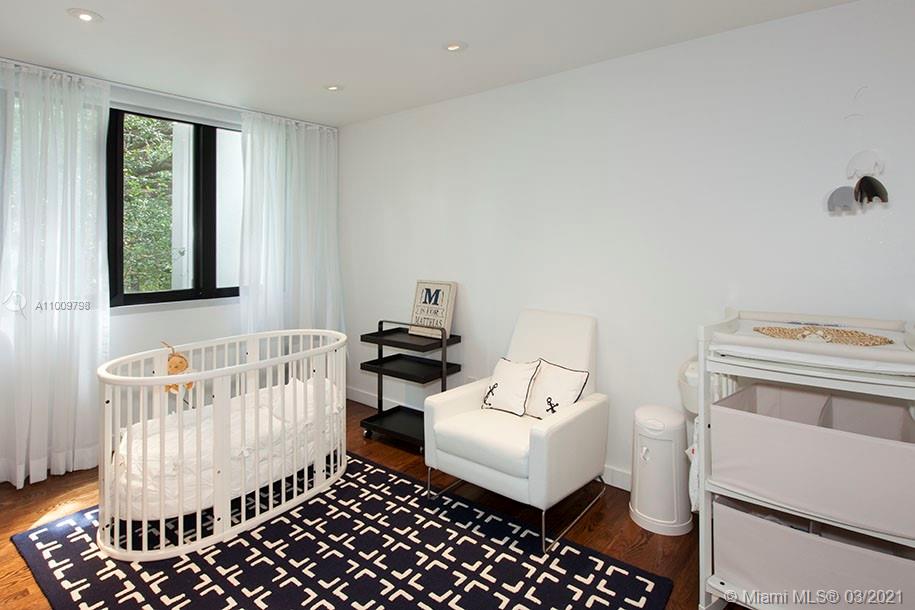 KERRWOOD OAKS - Residential