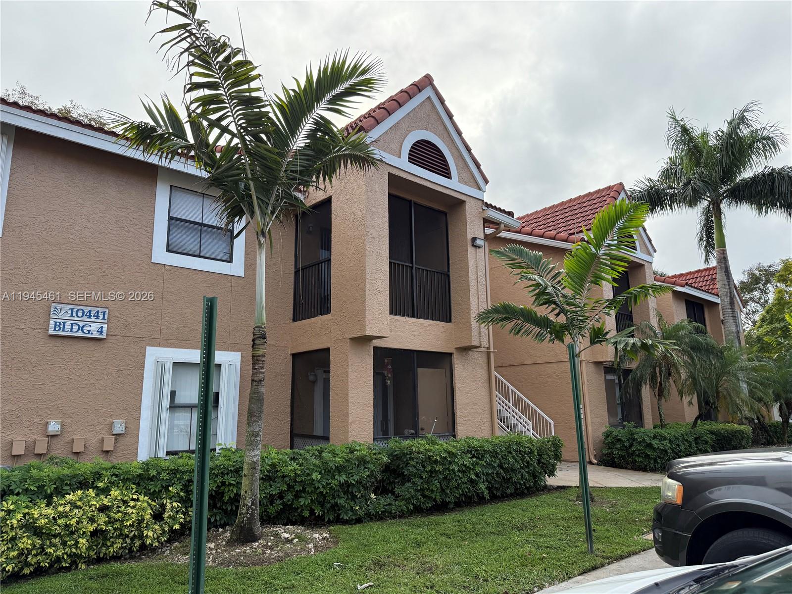 INVESTORS ONLY...PROPERTY RENTED UNTIL FEBRUARY 2027 FOR $1850 P/MONTH...BEAUTIFUL UPDATED 1/1 APARTMENT IN THE HAMMOCKS...HIGH CEILING...SCREENED BALCONY...FULL SIZE WASHER AND DRYER...BUILDINGS HAVE BEEN PAINTED RECENTLY AND ROOFS HAVE BEEN REPLACED RECENTLY... LOW MAINTENANCE FEE...ACCESS TO HAMMOCKS AMENITIES..