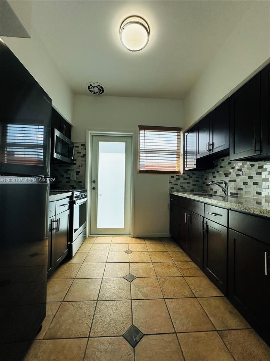 NORMANDY WATERWAY SUB - Residential Lease