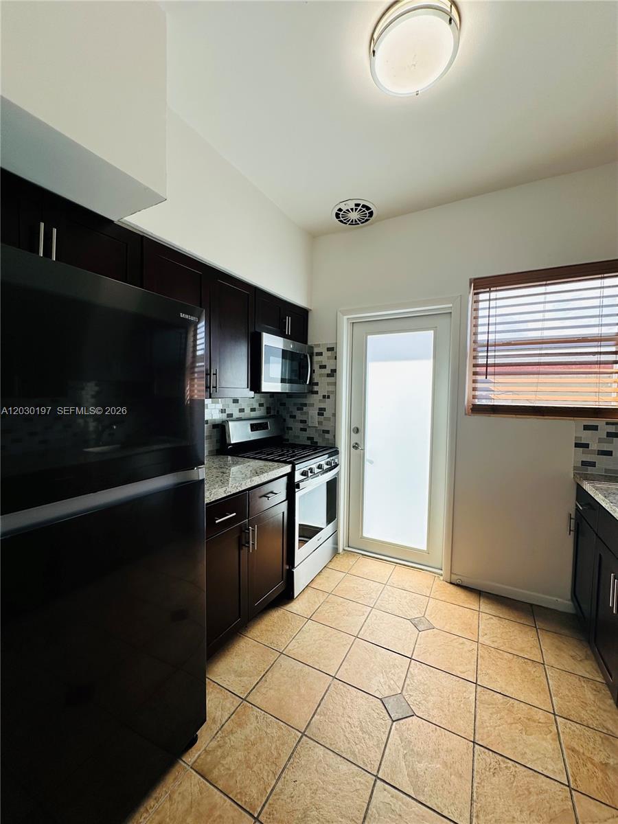 NORMANDY WATERWAY SUB - Residential Lease