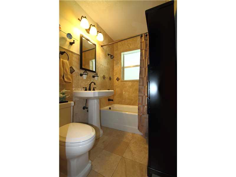NORTH RIDGE 30-32 B - Residential Lease
