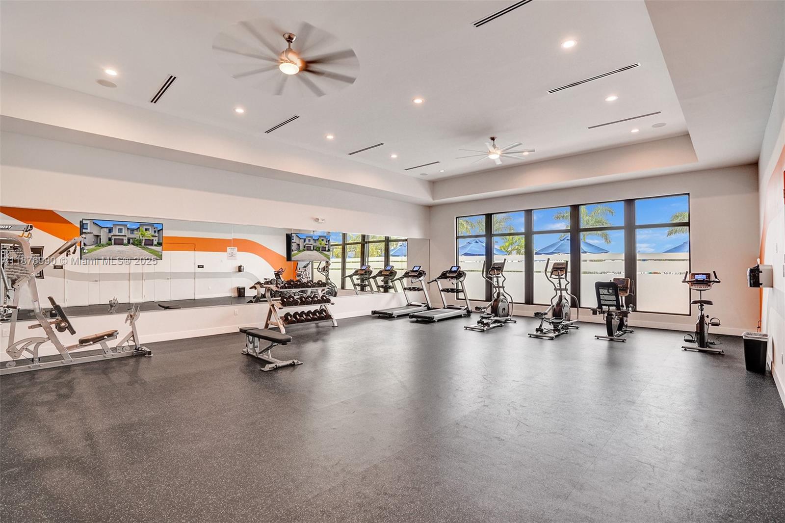 VIA VENTURE NEIGHBORHOOD - Residential