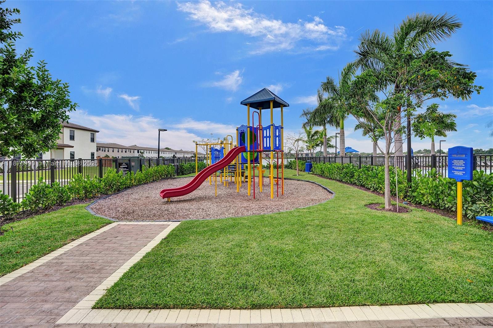 VIA VENTURE NEIGHBORHOOD - Residential