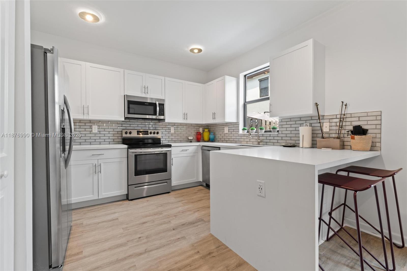 VIA VENTURE NEIGHBORHOOD - Residential