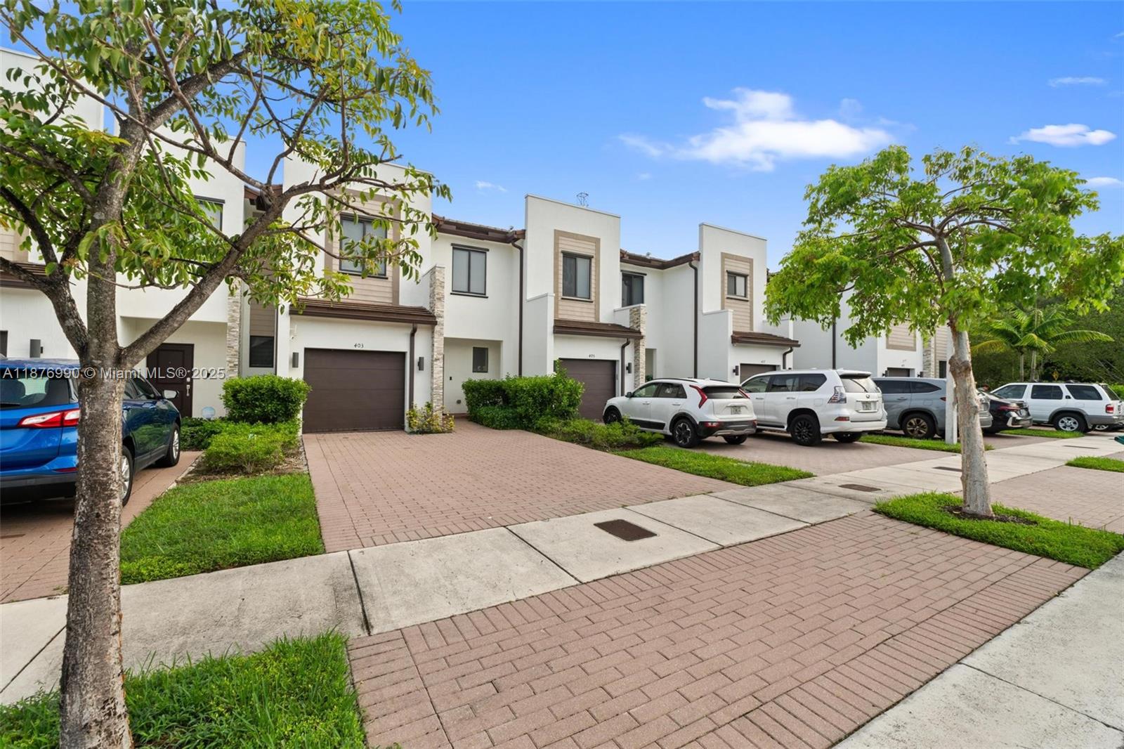 VIA VENTURE NEIGHBORHOOD - Residential