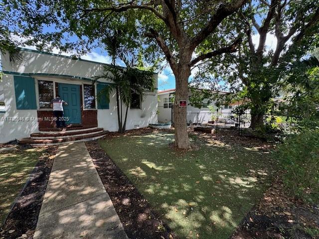 HOLLYWOOD - Residential Lease
