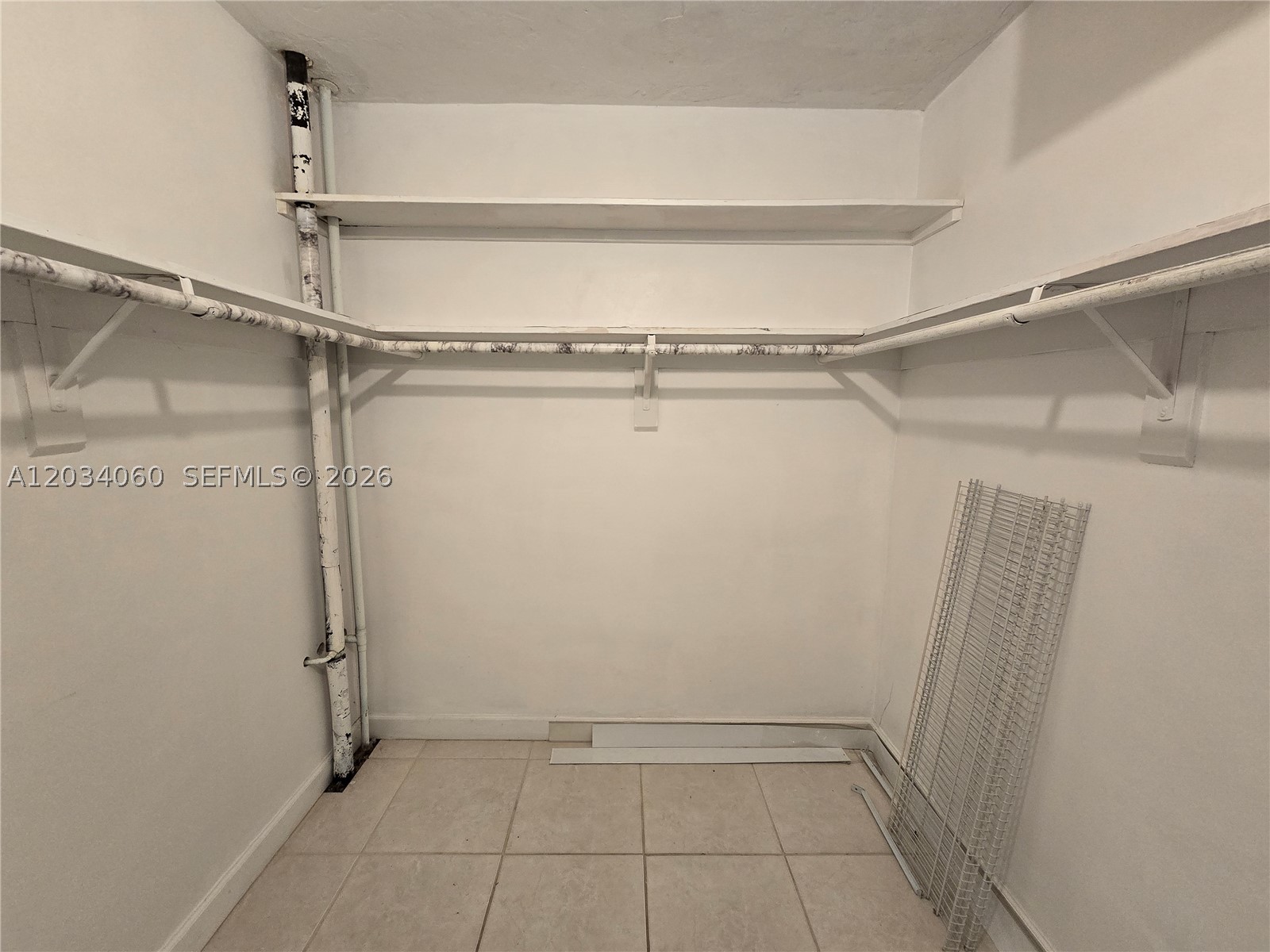 1475 TERRA TOWERS CONDO - Residential Lease