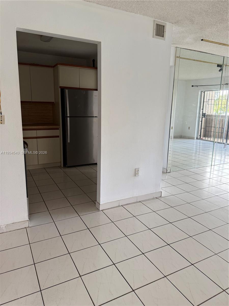 EL CID CONDO - Residential