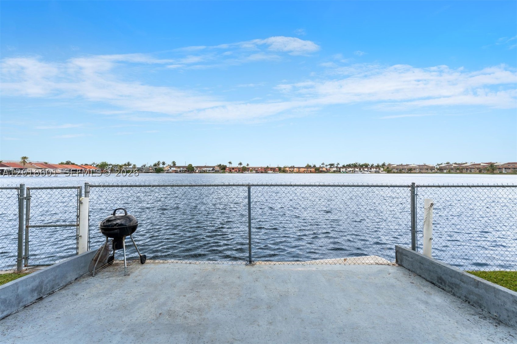 LAGO AZUL CONDO - Residential