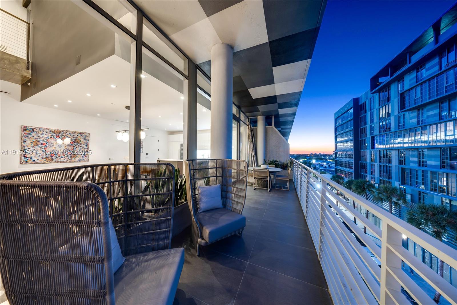250 WYNWOOD CONDO - Residential