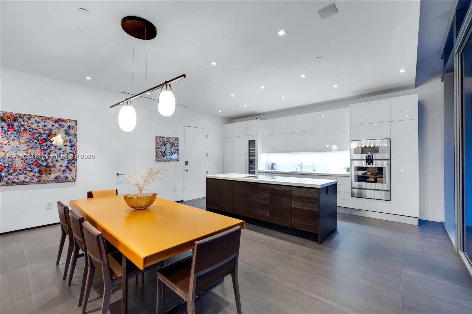 250 WYNWOOD CONDO - Residential