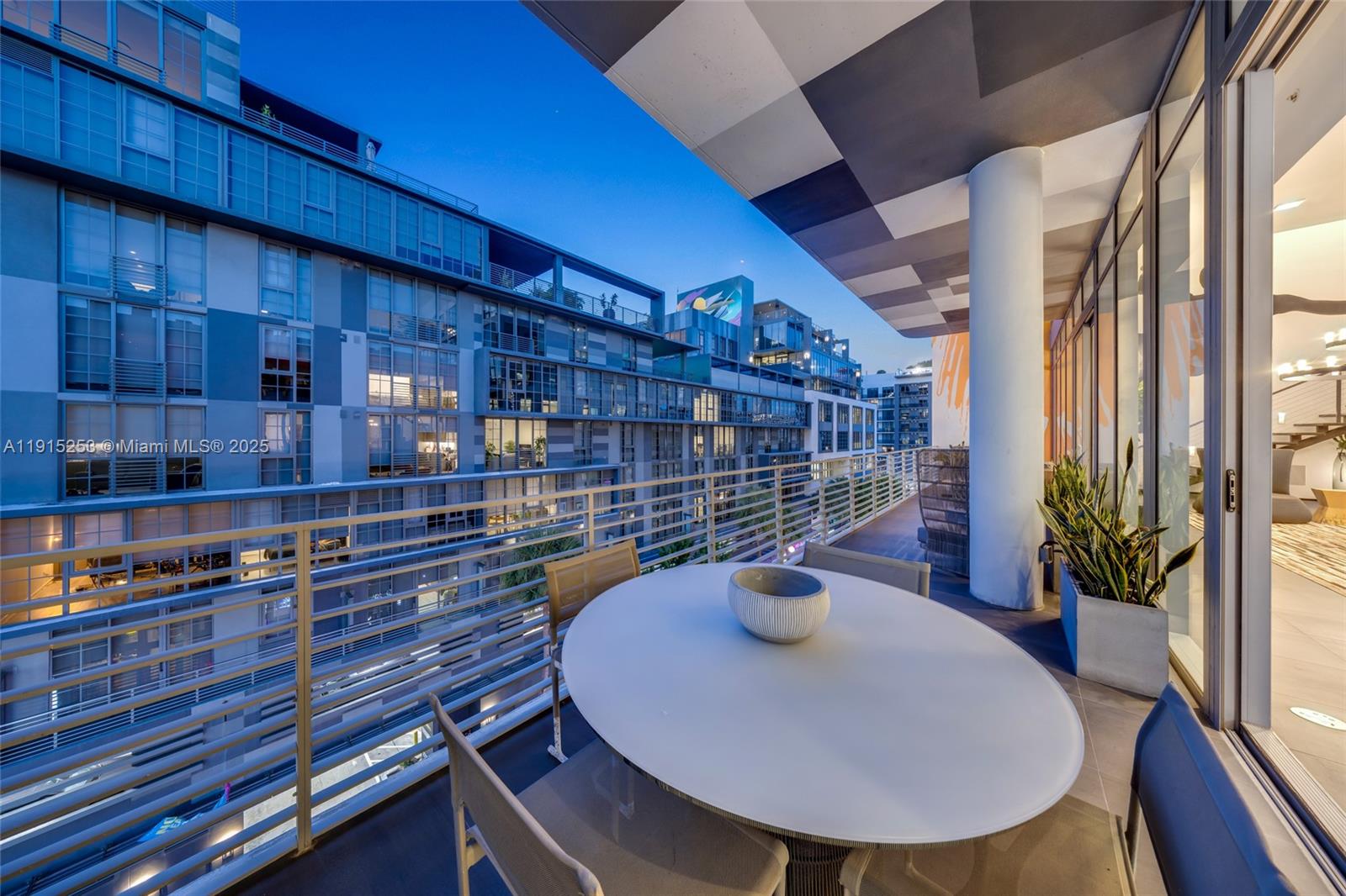 250 WYNWOOD CONDO - Residential