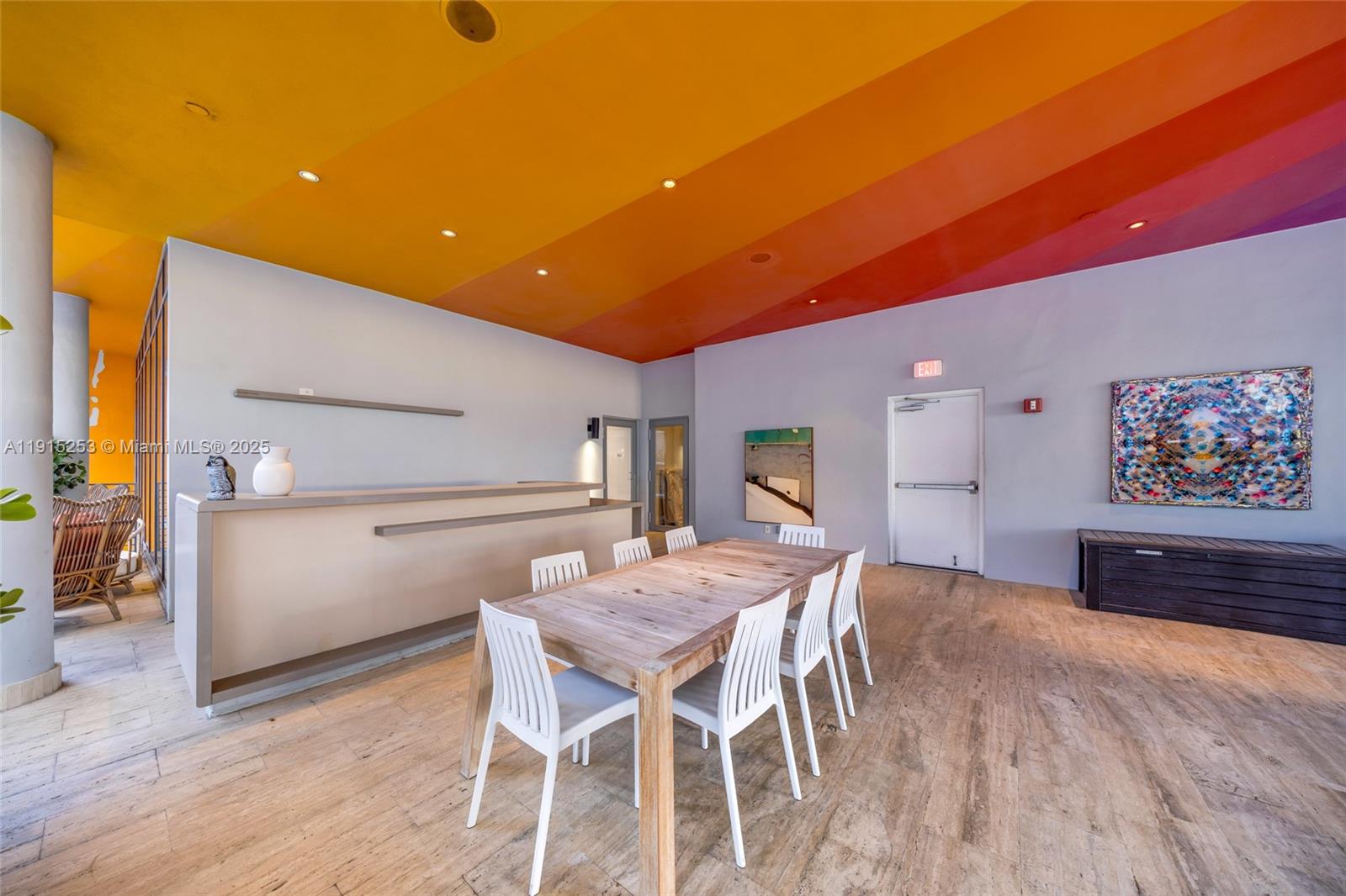 250 WYNWOOD CONDO - Residential