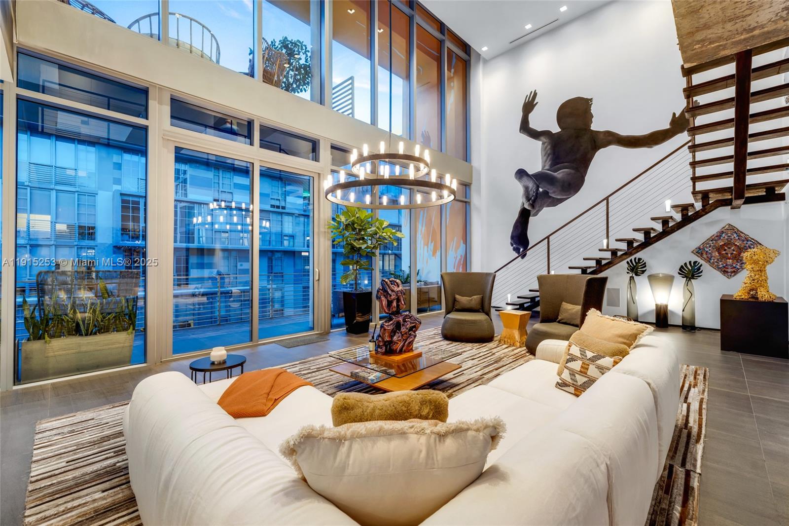 250 WYNWOOD CONDO - Residential