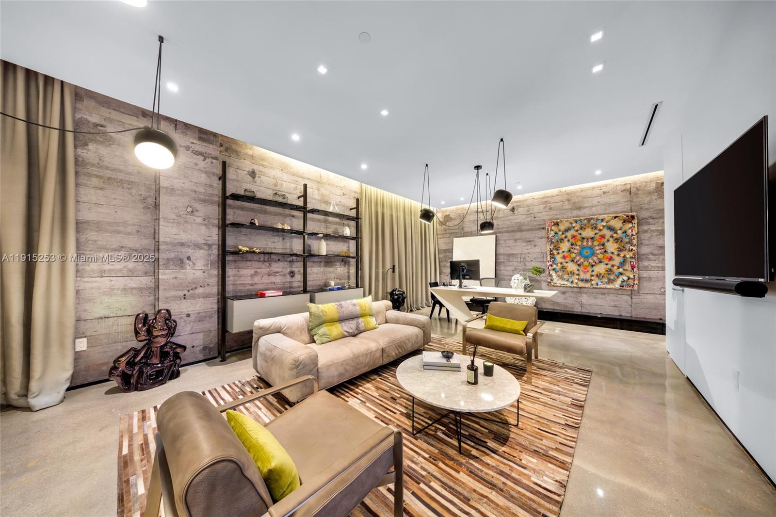 250 WYNWOOD CONDO - Residential