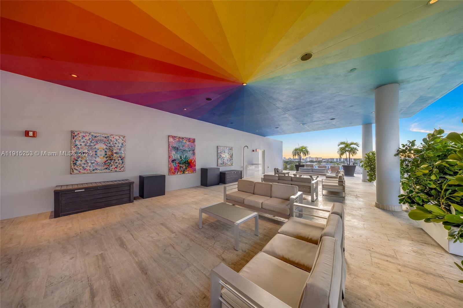 250 WYNWOOD CONDO - Residential
