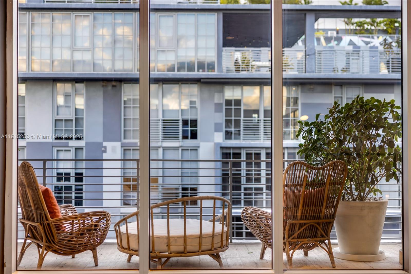 250 WYNWOOD CONDO - Residential
