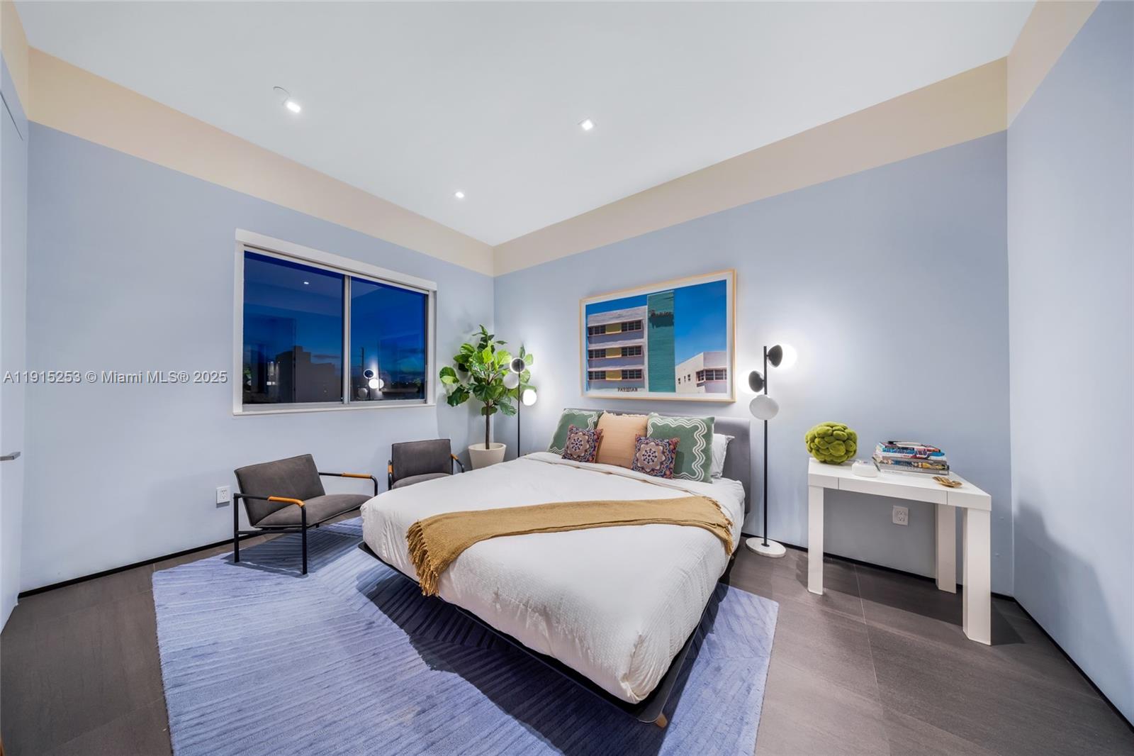 250 WYNWOOD CONDO - Residential