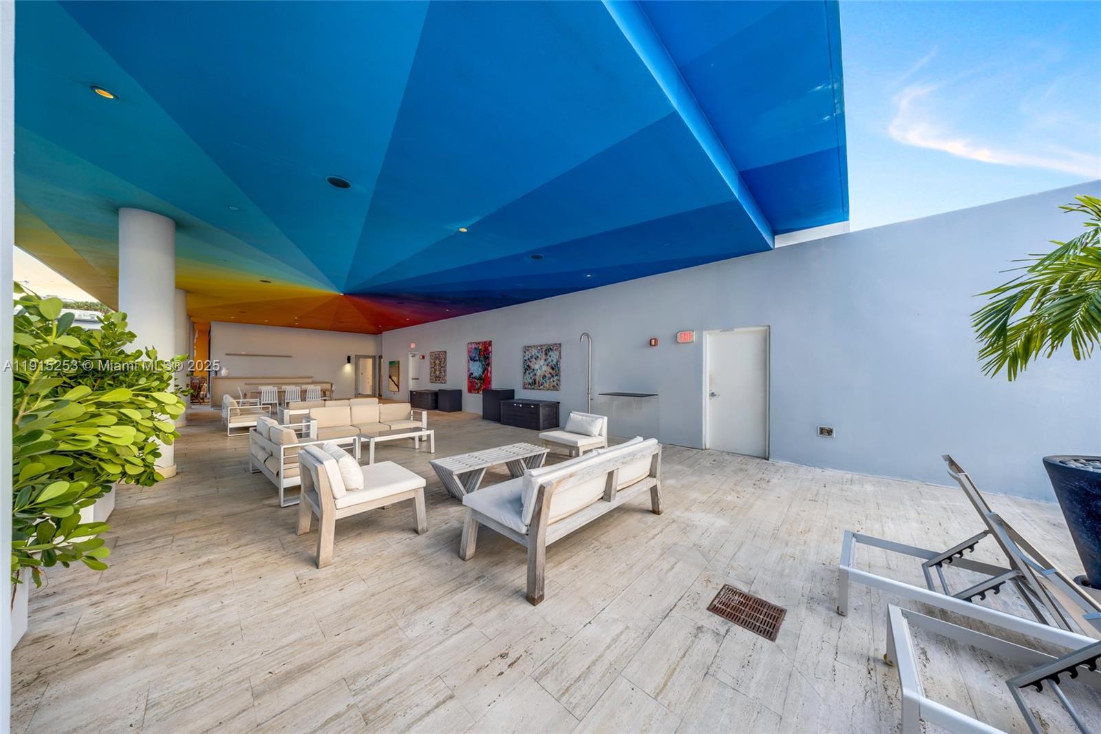 250 WYNWOOD CONDO - Residential