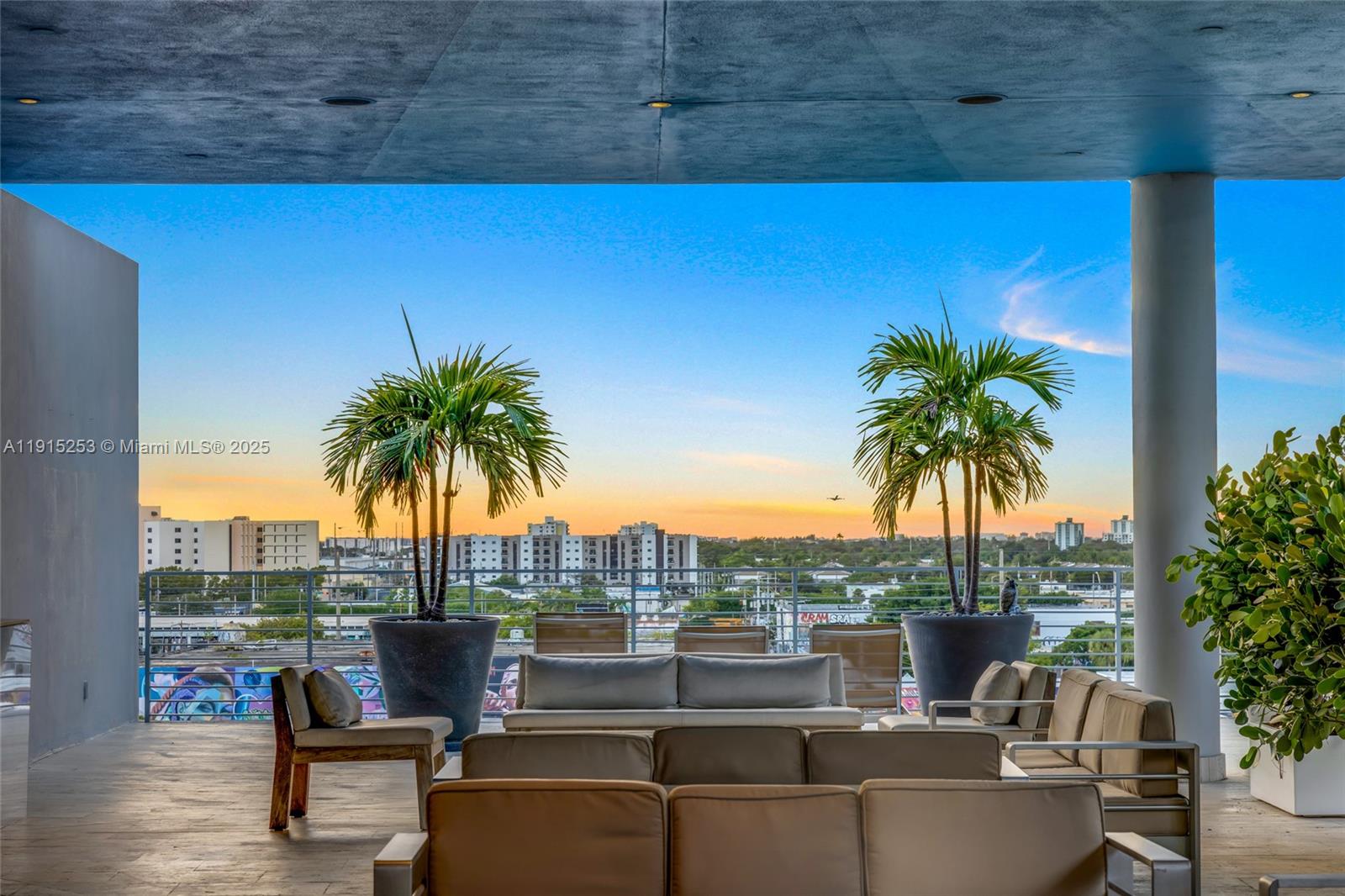 250 WYNWOOD CONDO - Residential