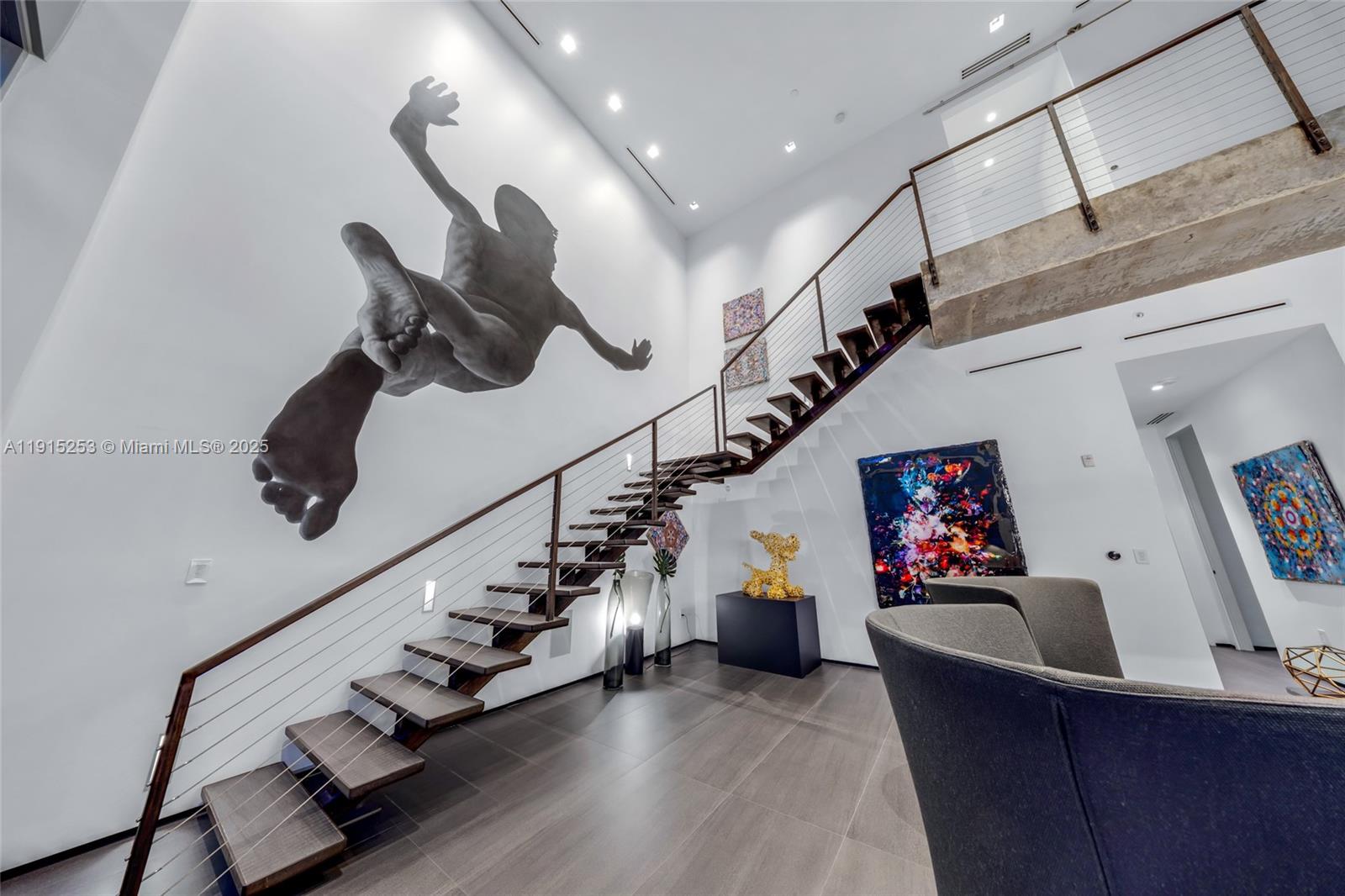 250 WYNWOOD CONDO - Residential