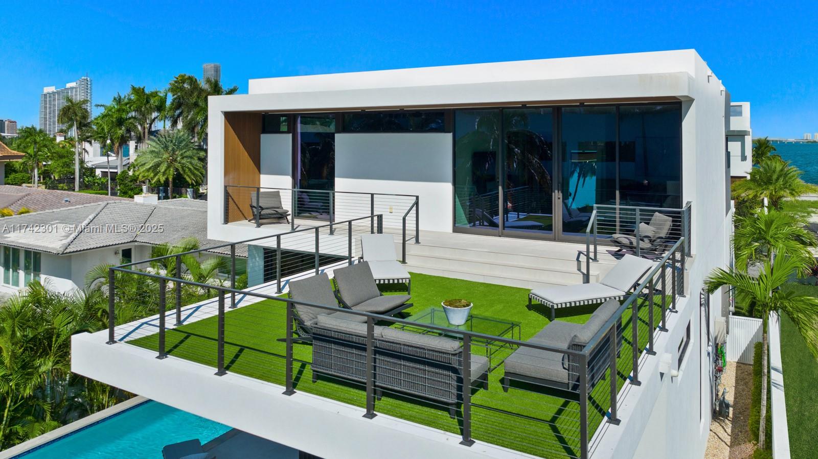 BISCAYNE ISLAND ESTATES - Residential Lease