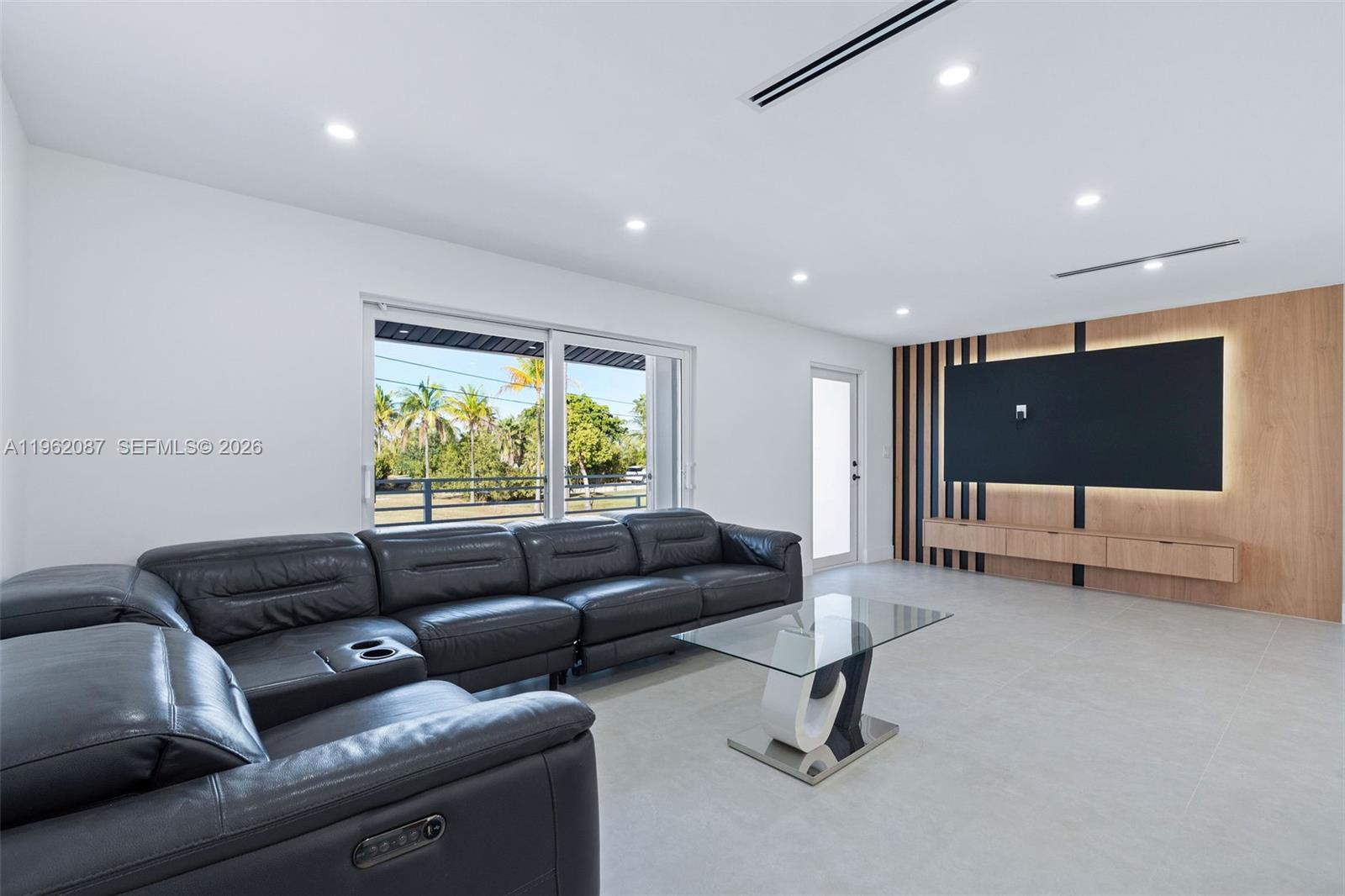 TROPICAL BAY ADD NO 3 - Residential