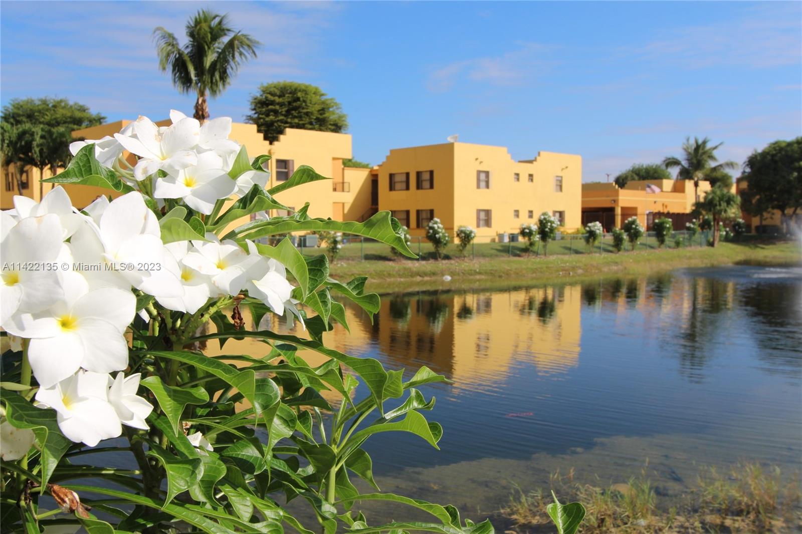 SOLEIL LAKE CONDO - Residential Lease