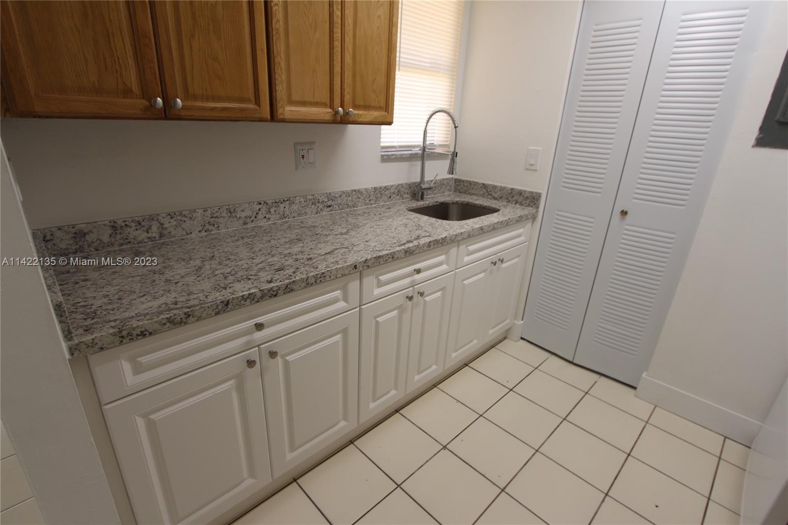 SOLEIL LAKE CONDO - Residential Lease