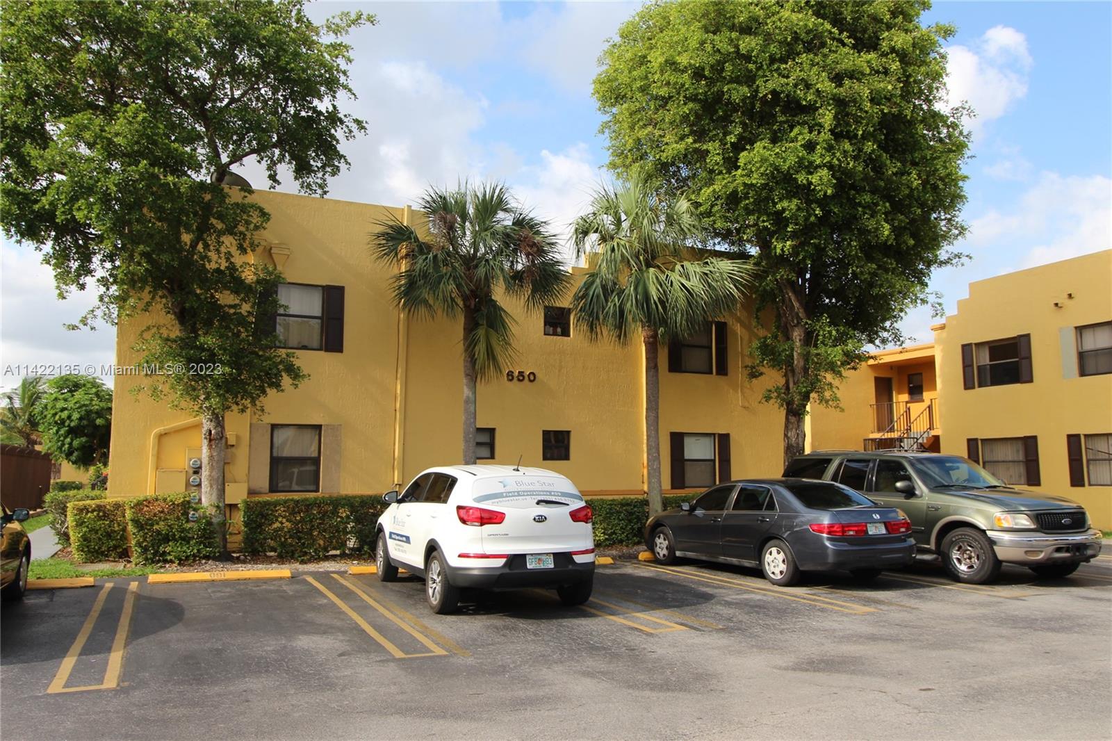 SOLEIL LAKE CONDO - Residential Lease