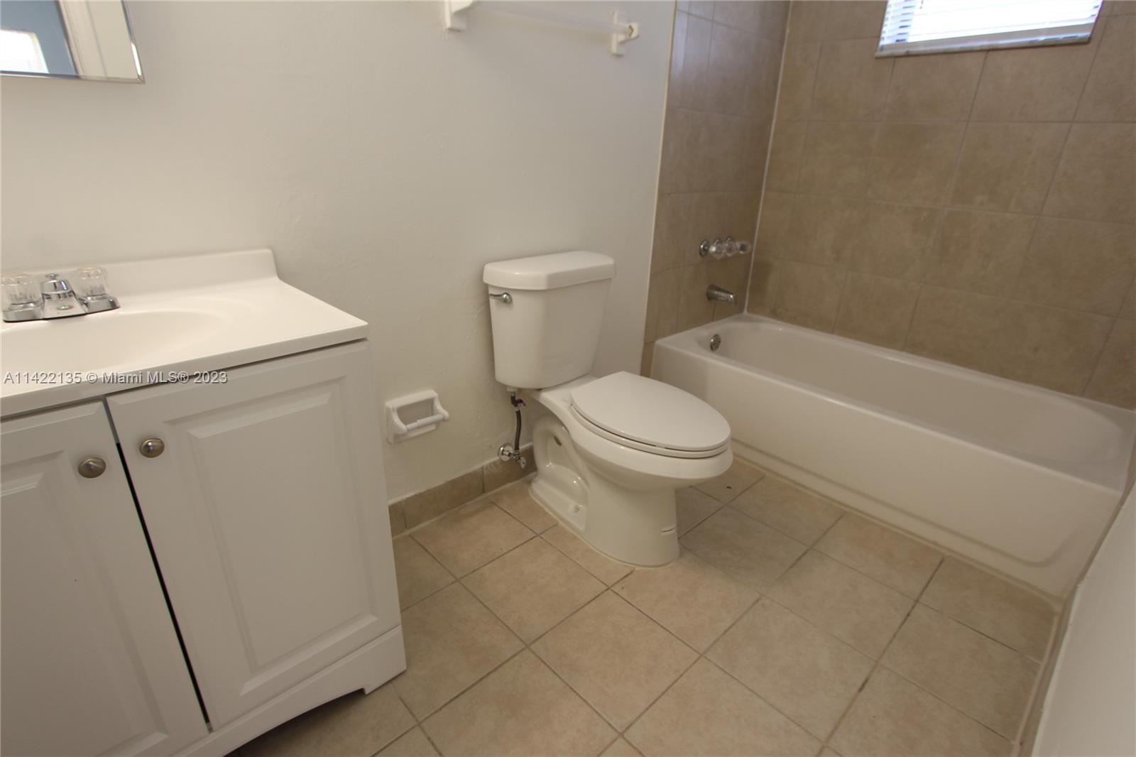 SOLEIL LAKE CONDO - Residential Lease