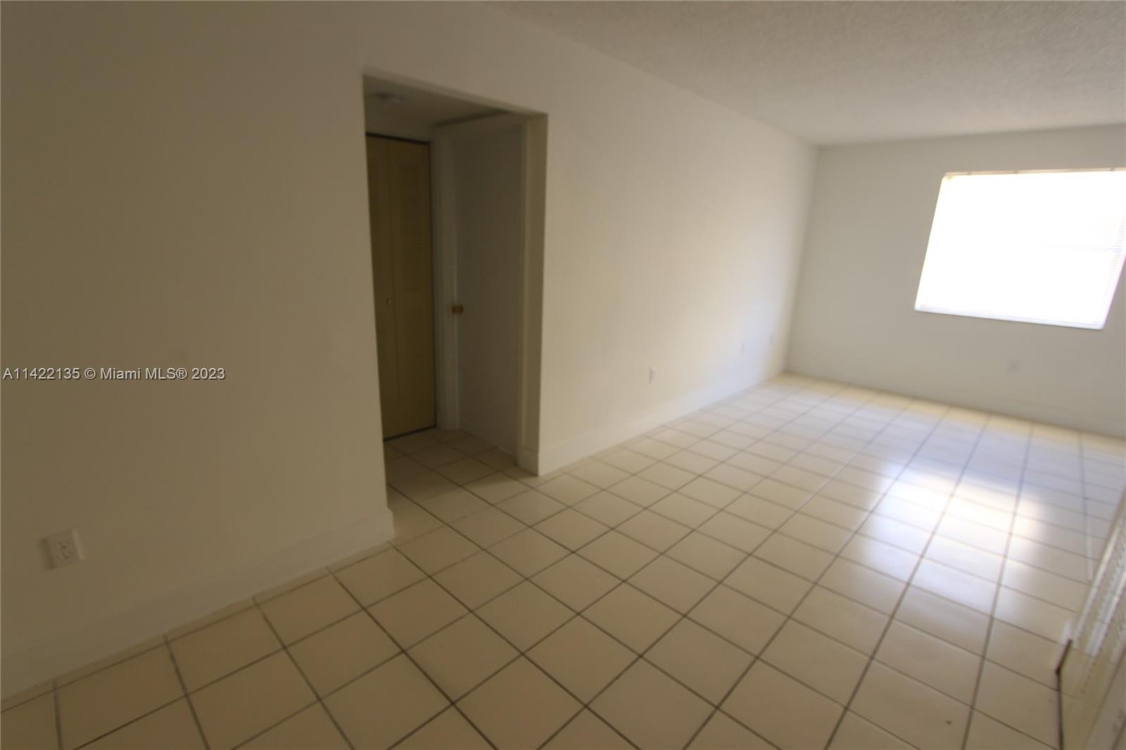SOLEIL LAKE CONDO - Residential Lease