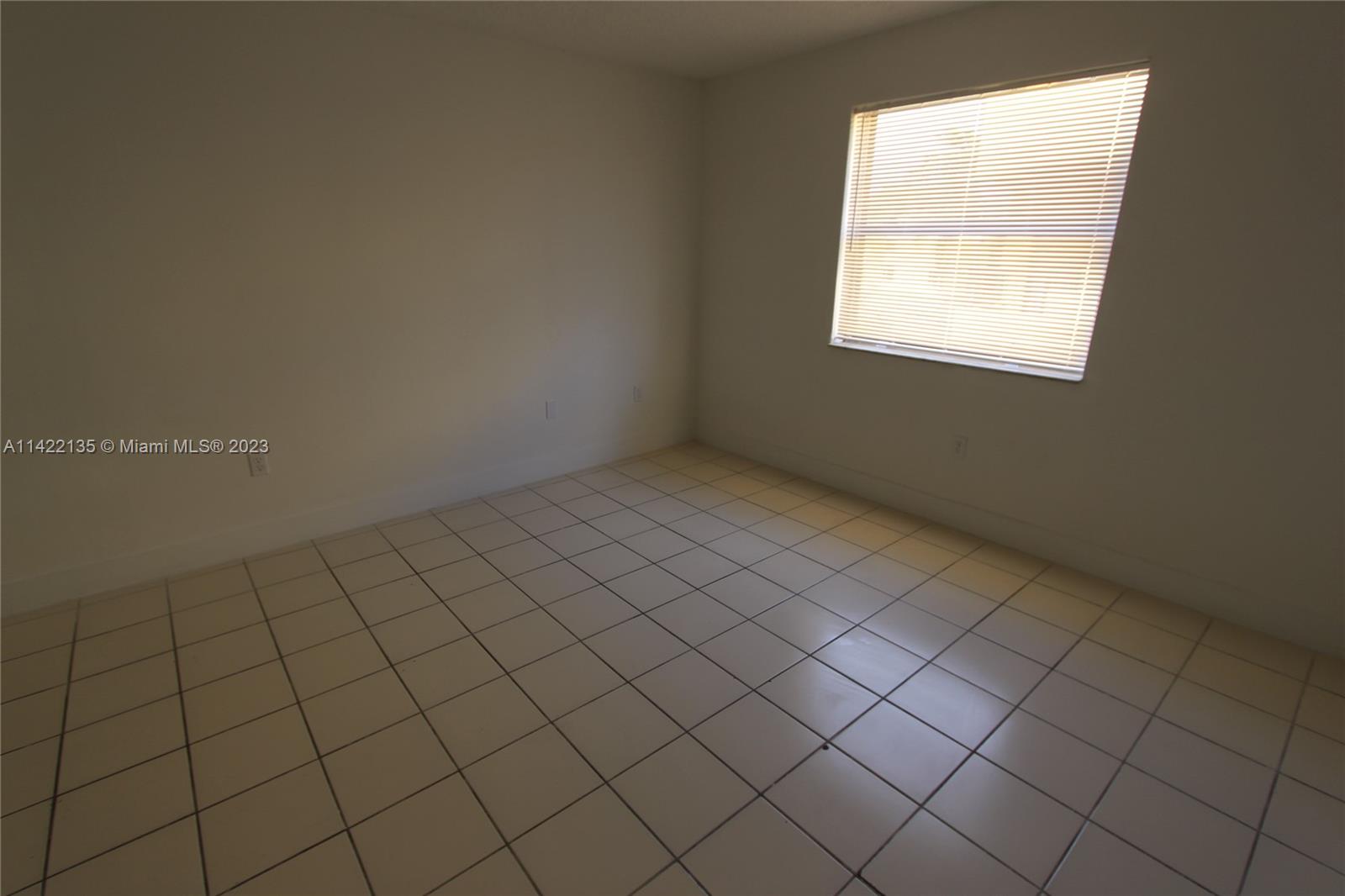 SOLEIL LAKE CONDO - Residential Lease