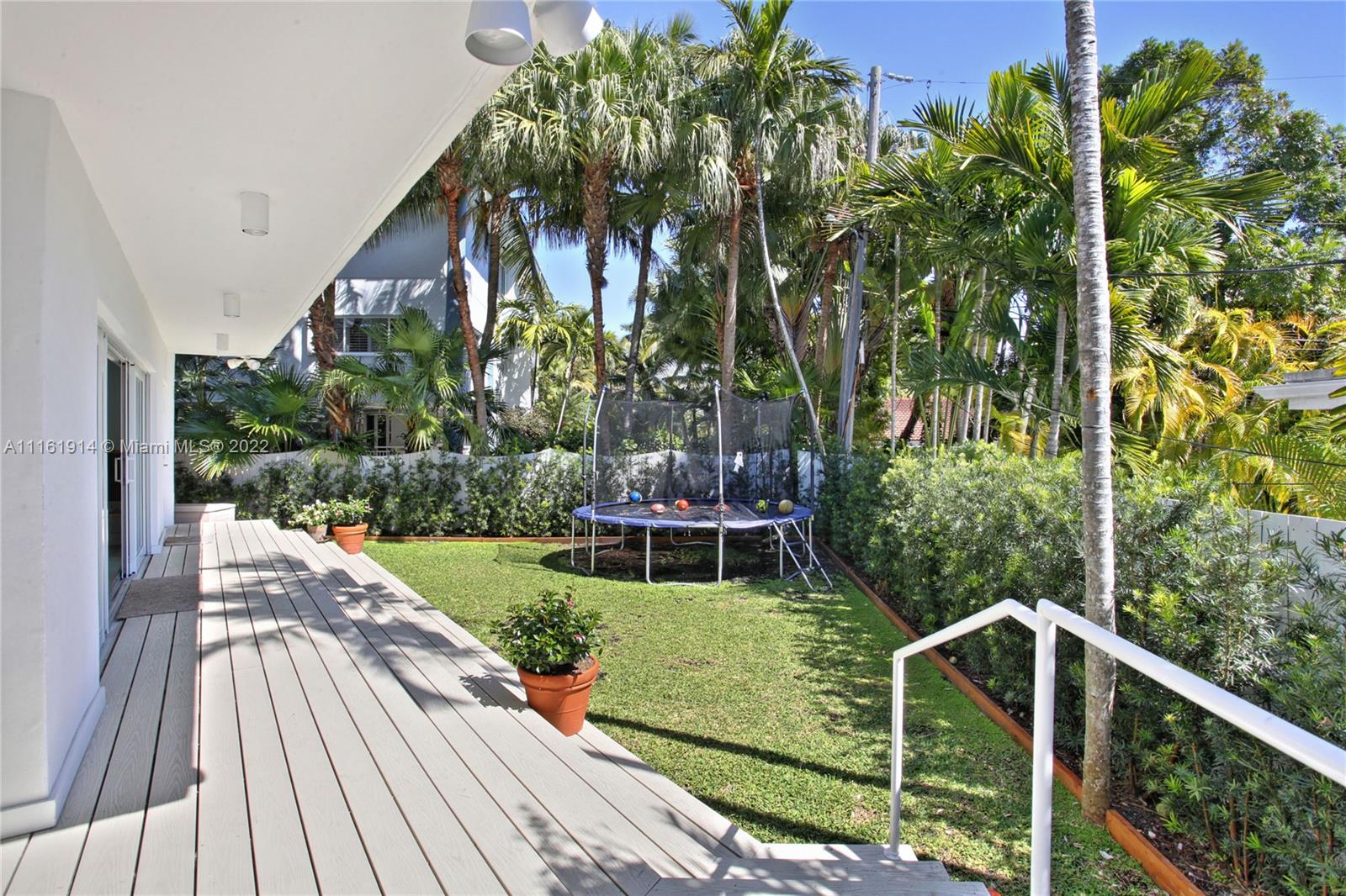 TROPICAL ISLE HOMES SUB 4 - Residential