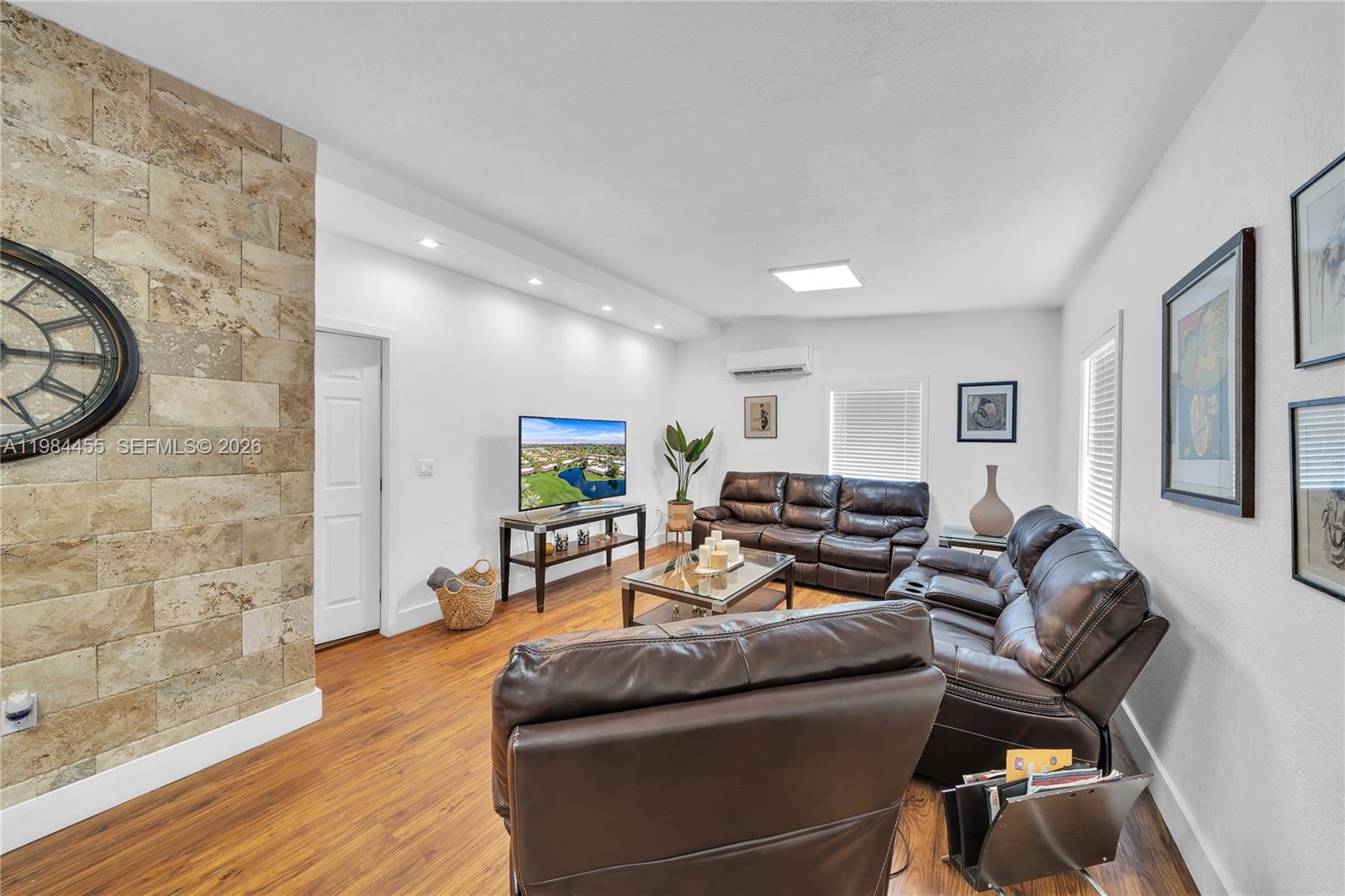 HIALEAH 9TH ADDN - Residential