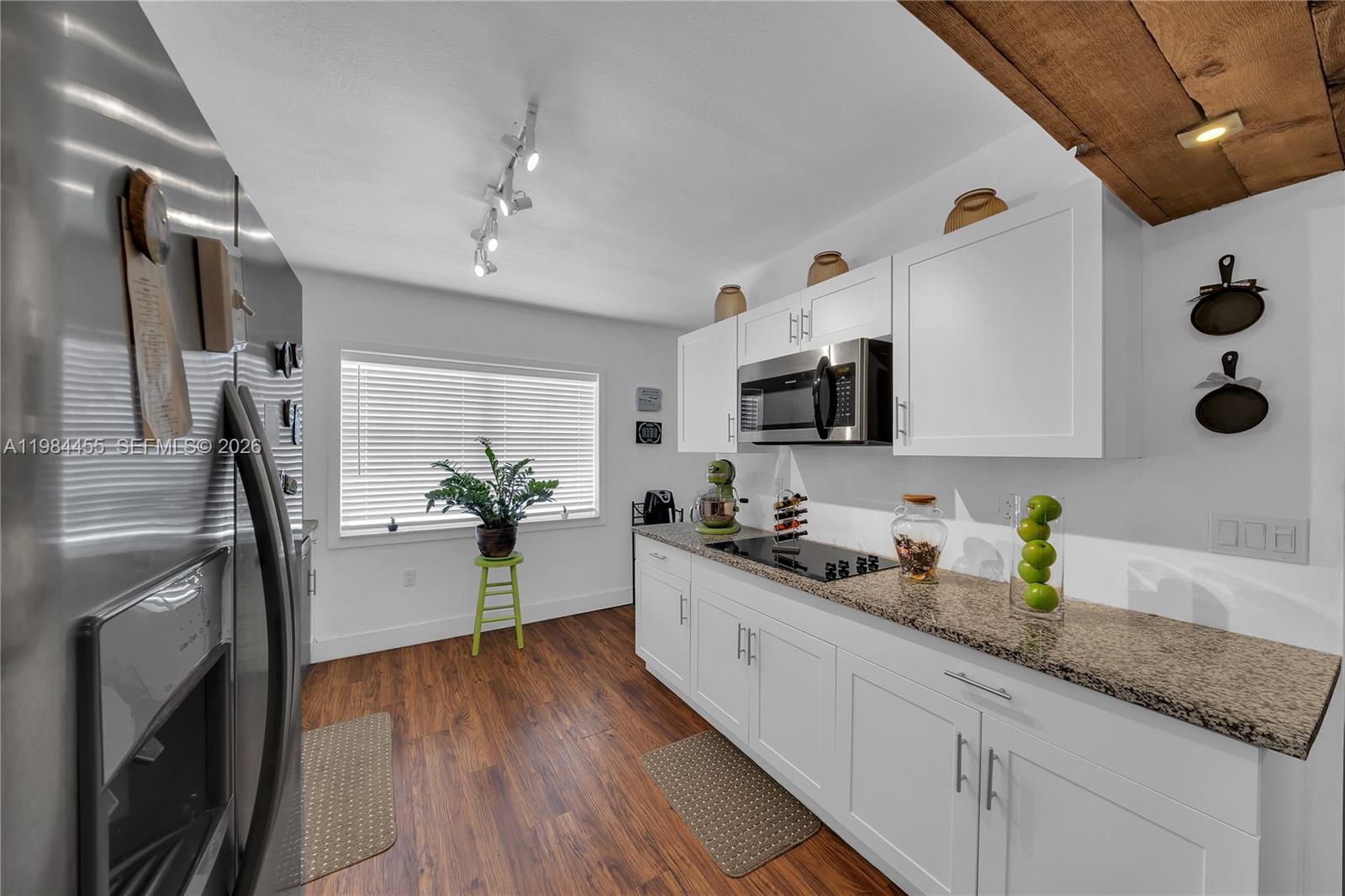 HIALEAH 9TH ADDN - Residential