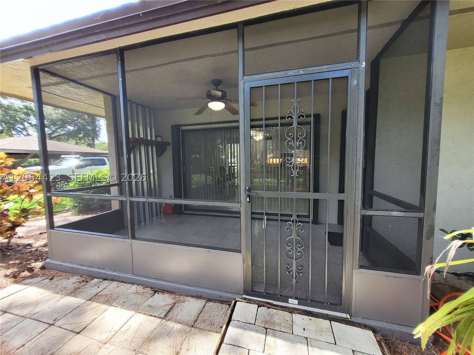 MNR FOREST CONDO I - Residential Lease