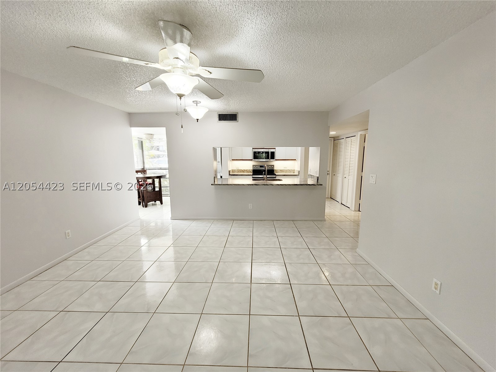 MNR FOREST CONDO I - Residential Lease