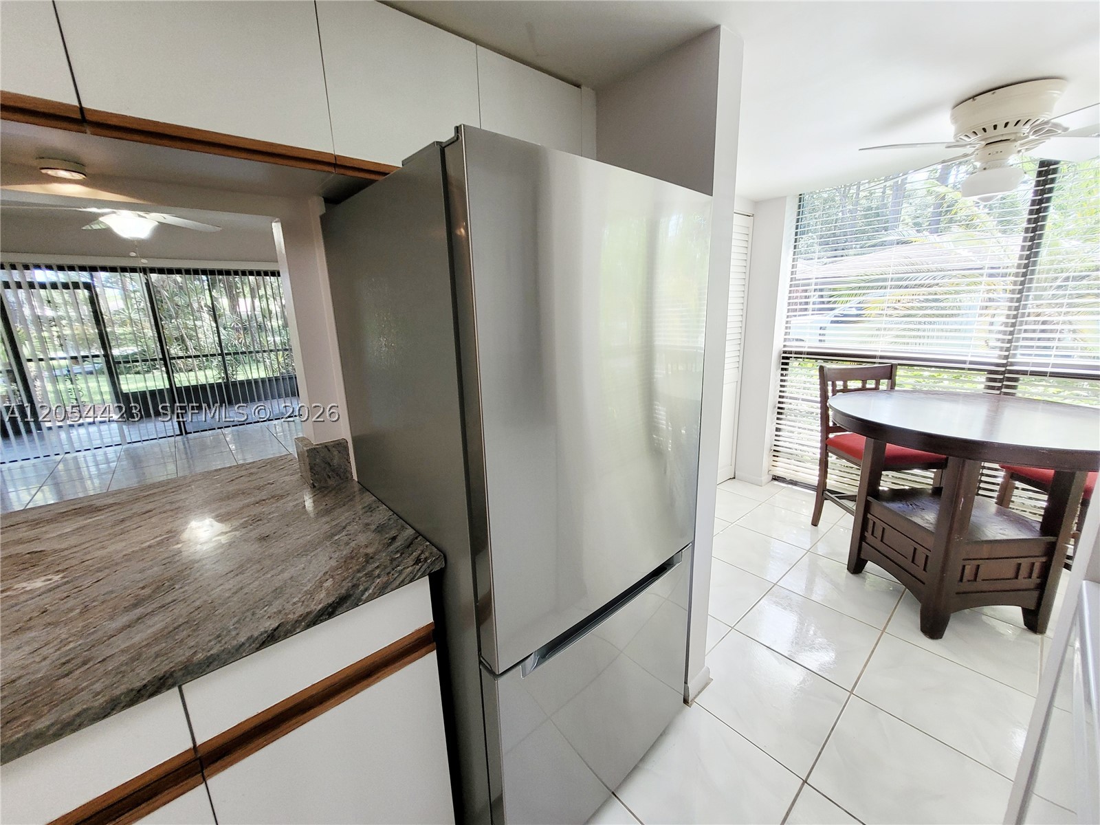 MNR FOREST CONDO I - Residential Lease