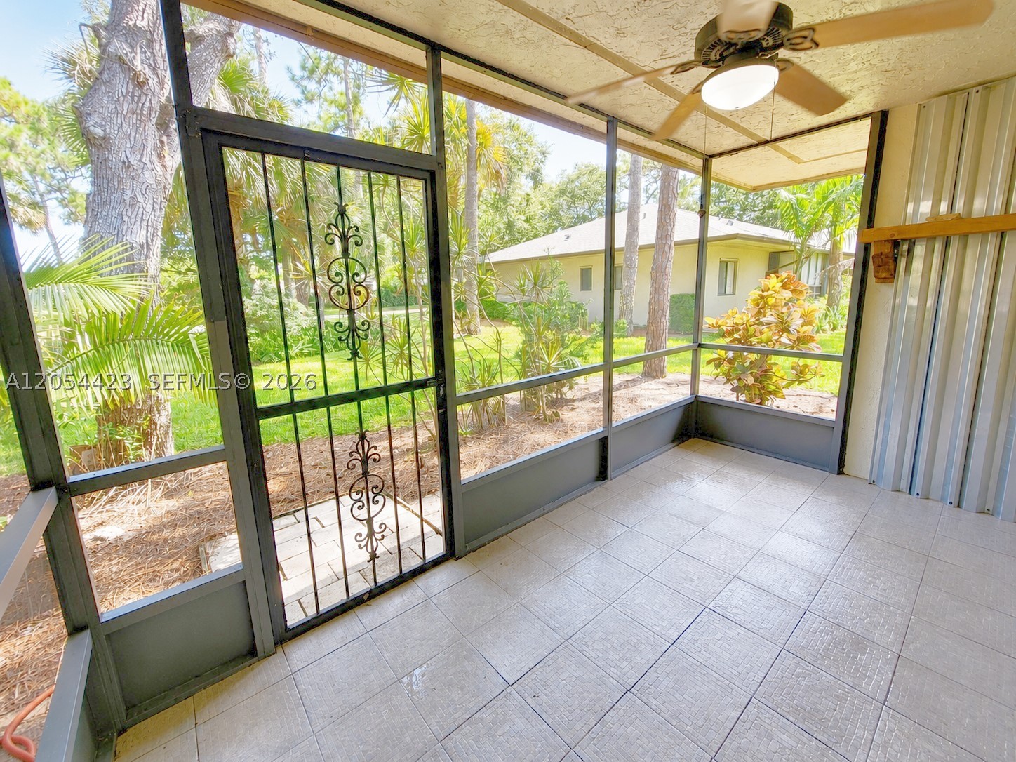 MNR FOREST CONDO I - Residential Lease