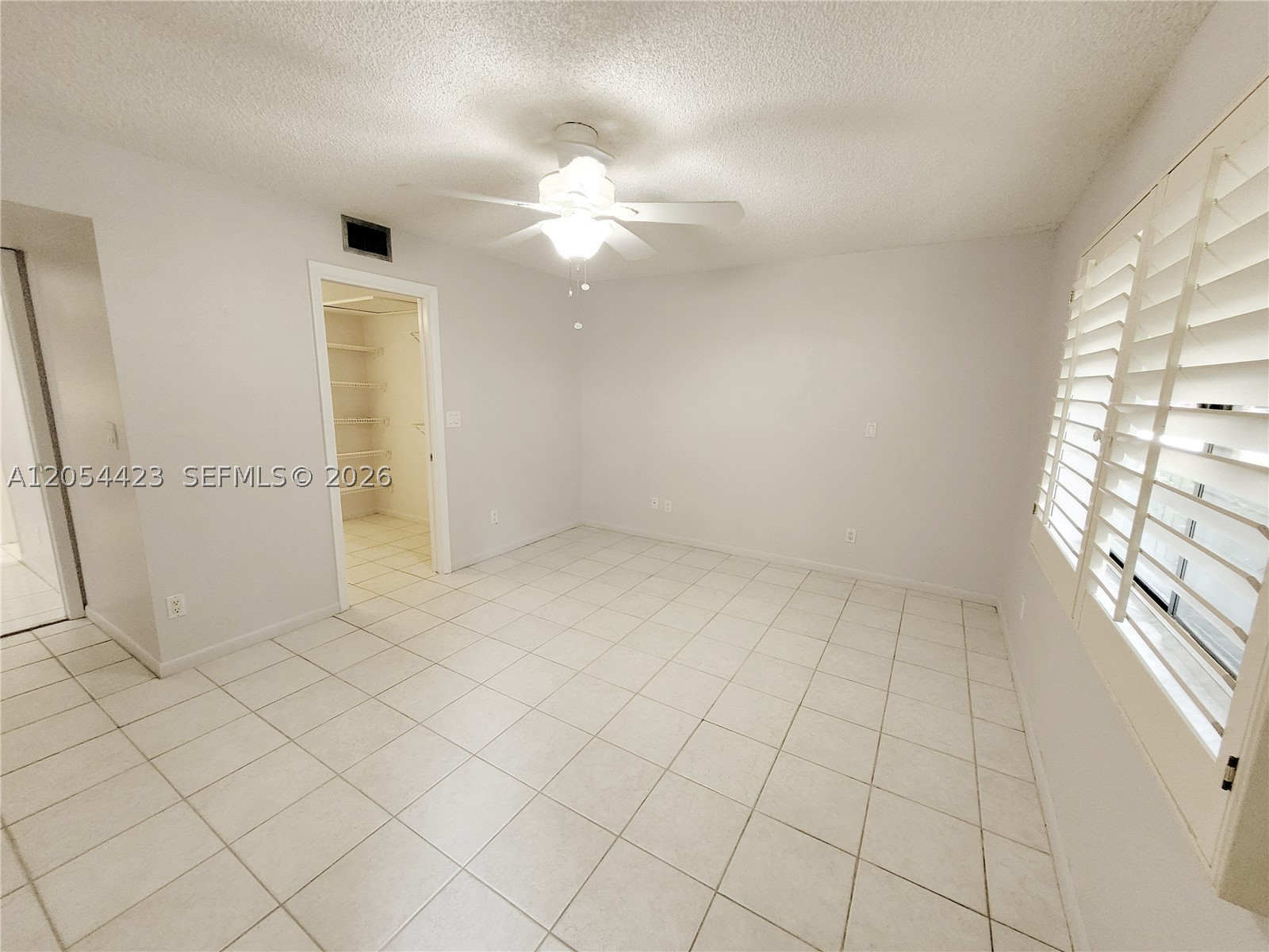 MNR FOREST CONDO I - Residential Lease