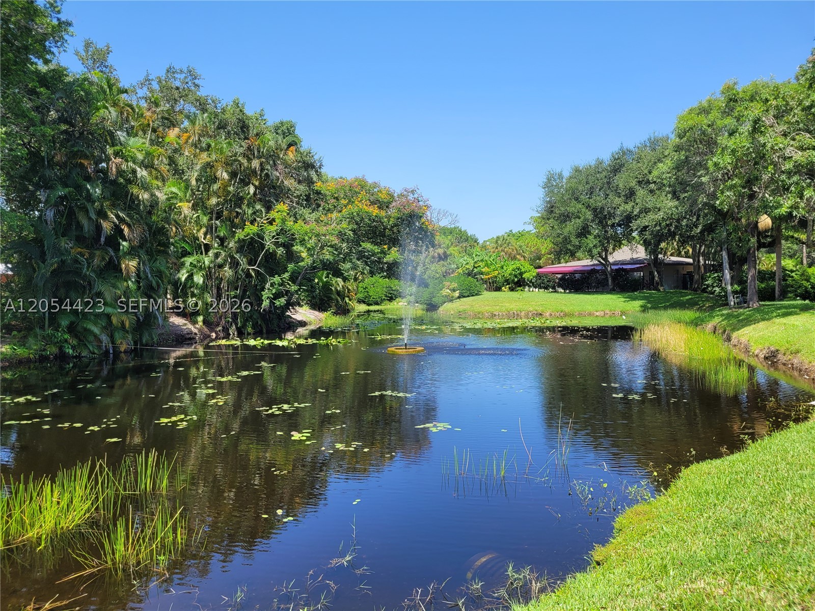 MNR FOREST CONDO I - Residential Lease