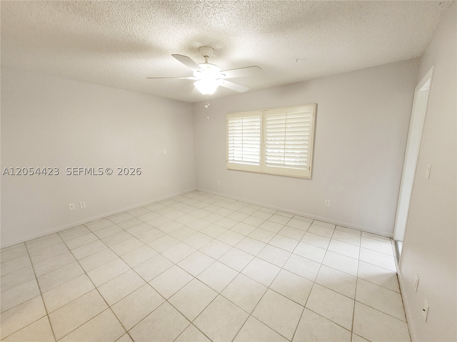 MNR FOREST CONDO I - Residential Lease
