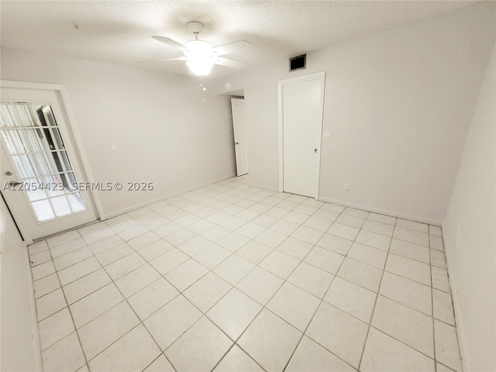 MNR FOREST CONDO I - Residential Lease
