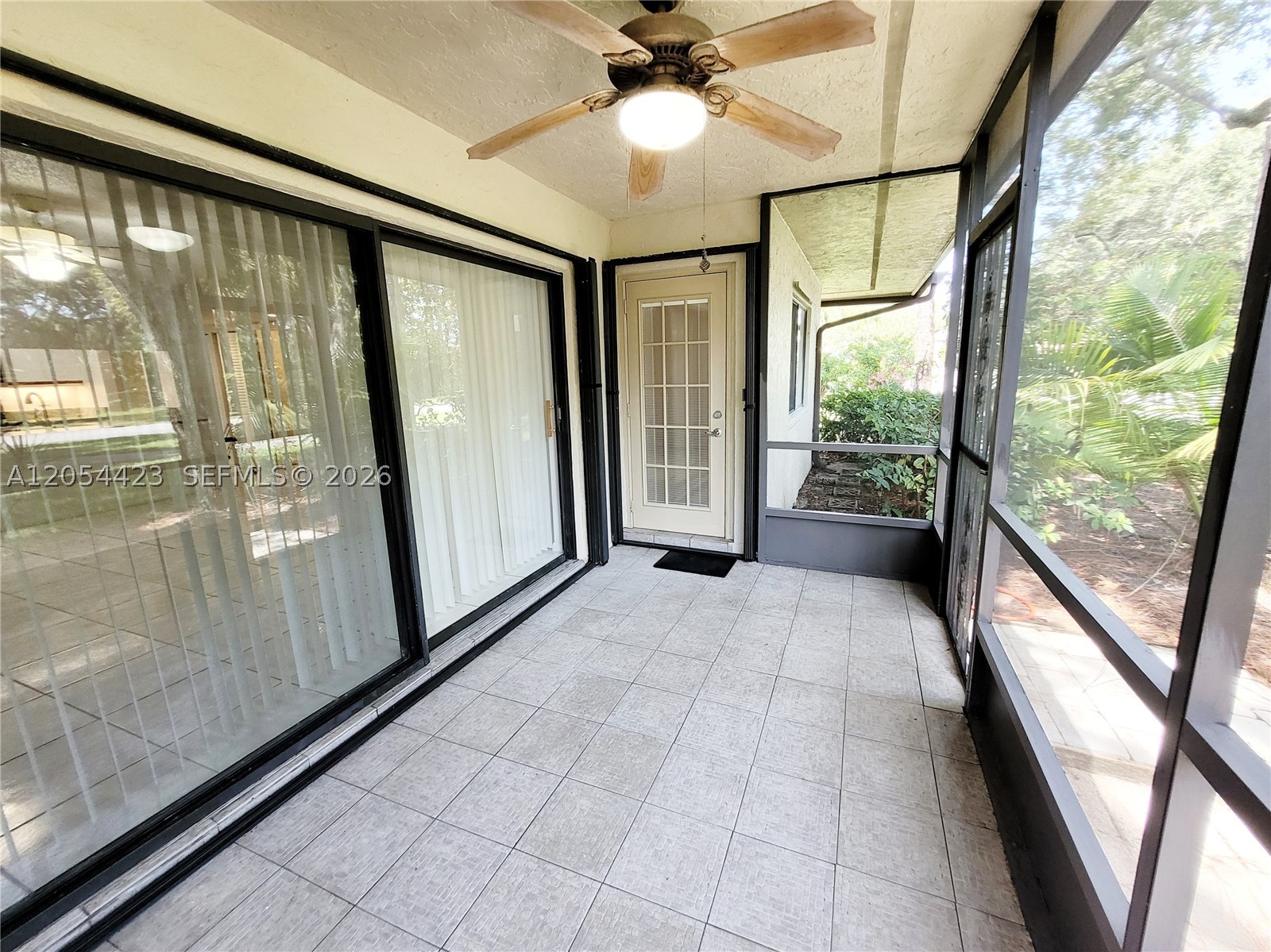 MNR FOREST CONDO I - Residential Lease