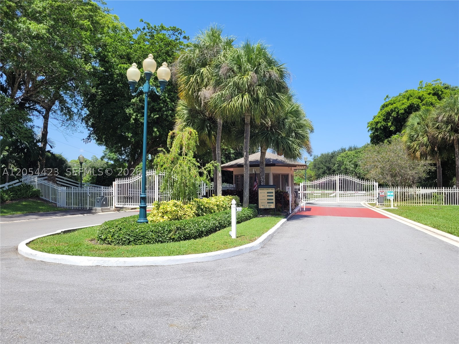 MNR FOREST CONDO I - Residential Lease