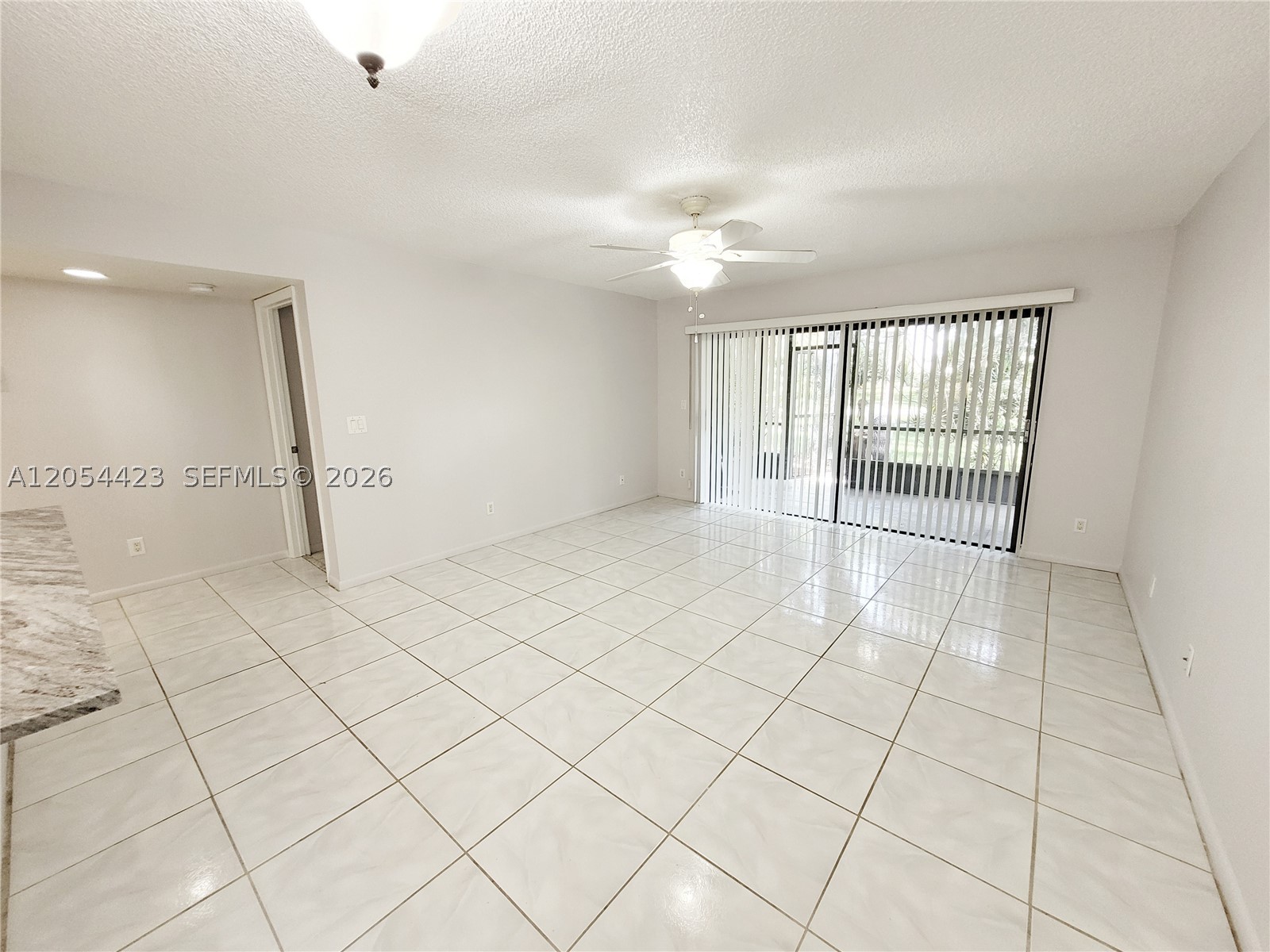 MNR FOREST CONDO I - Residential Lease
