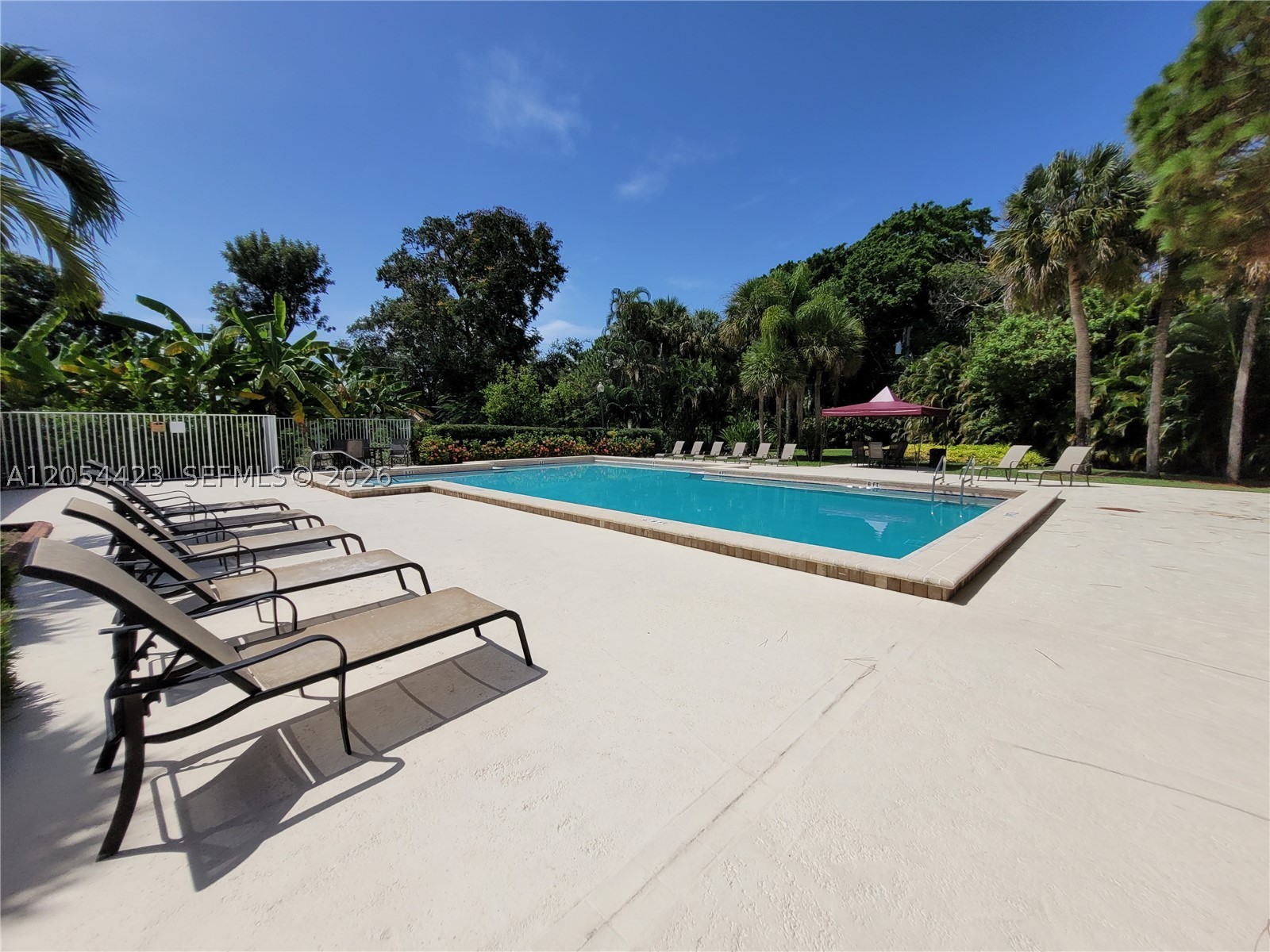 MNR FOREST CONDO I - Residential Lease