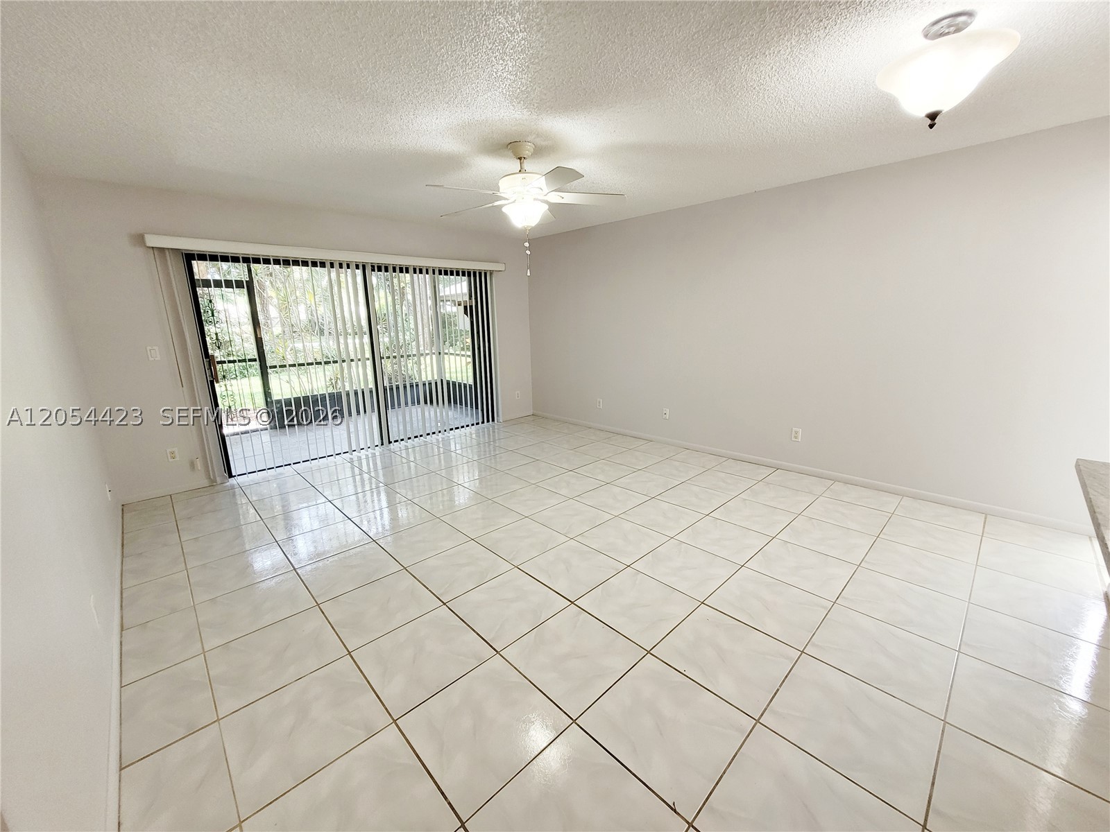 MNR FOREST CONDO I - Residential Lease
