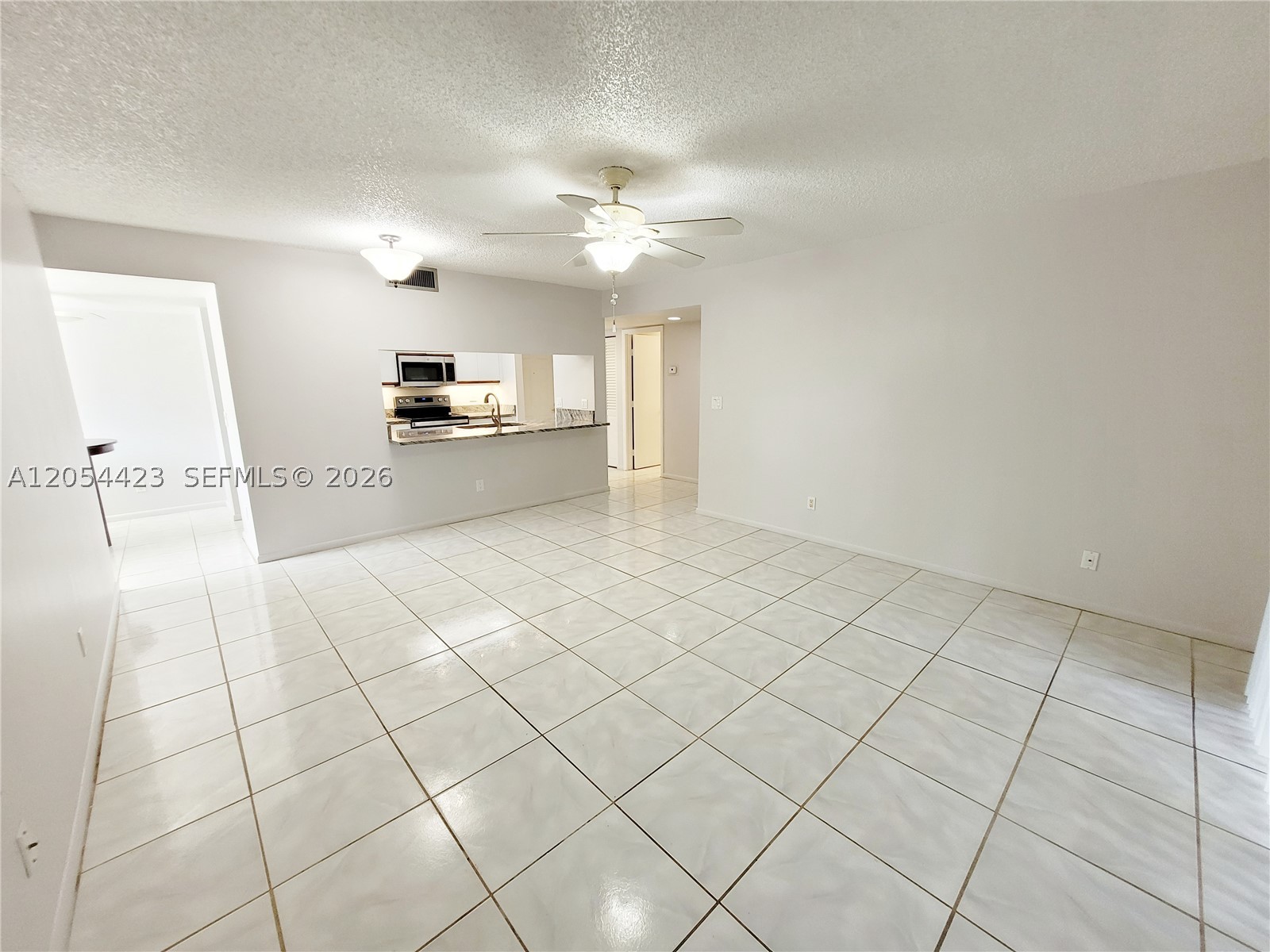 MNR FOREST CONDO I - Residential Lease